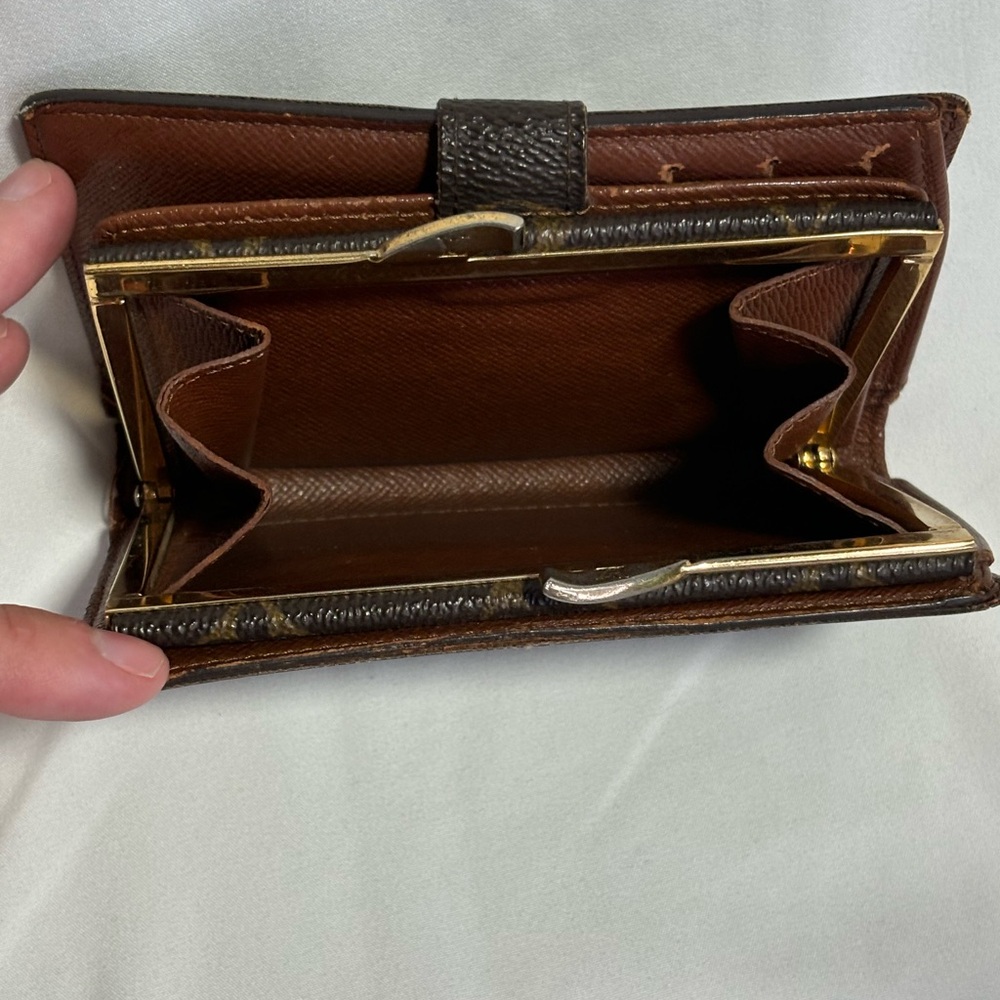 Louis Vuitton Brown and Gold Monogram Card Holder - Picture 7 of 11
